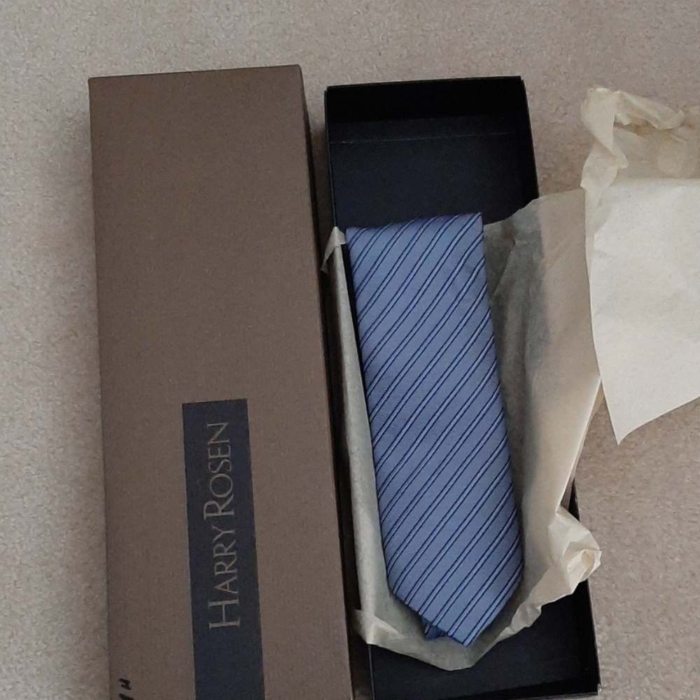 Blue tie - Picture 1 of 2